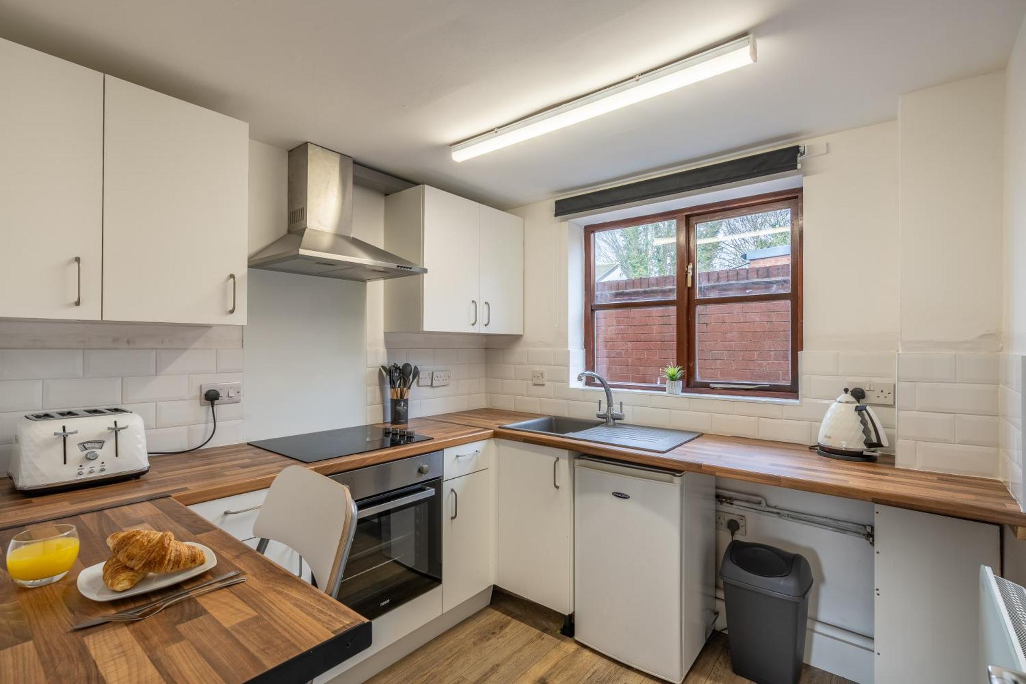 Modern Studio Flat In Wellington, Telford Wellington  Bagian luar foto